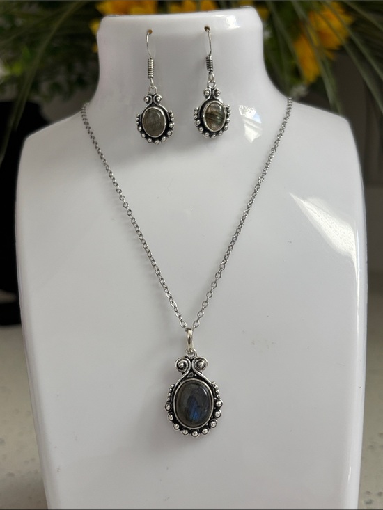 Hand Crafted Jewelry - Labradorite Gemstone Ethnic Handmade Pendant Necklace & Earring set